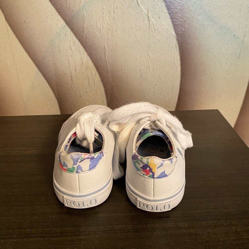 Toddlers Polo sneaker Great Condition, Smoke Free Home, White & Light Blue